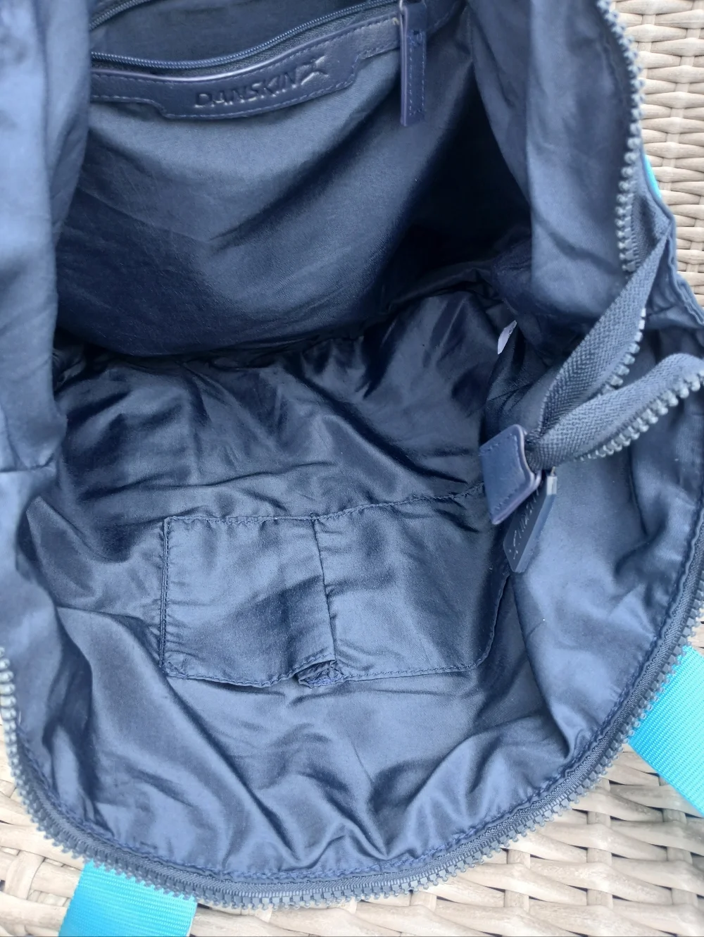 Danskin Convertible Sholder /backpack with Bright Turquoise Straps